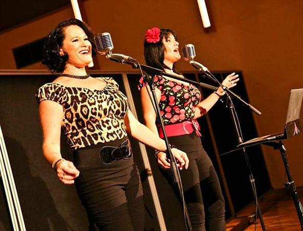 2 Divas Singing Group Brisbane - Musicians Singers Entertainers - 1940s