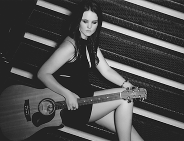 Acoustic Singer Sydney Grace - Musicians Wedding Singers - Entertainer