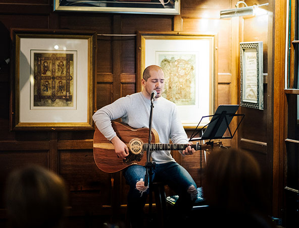 Sydney Acoustic Soloist Singer Mark