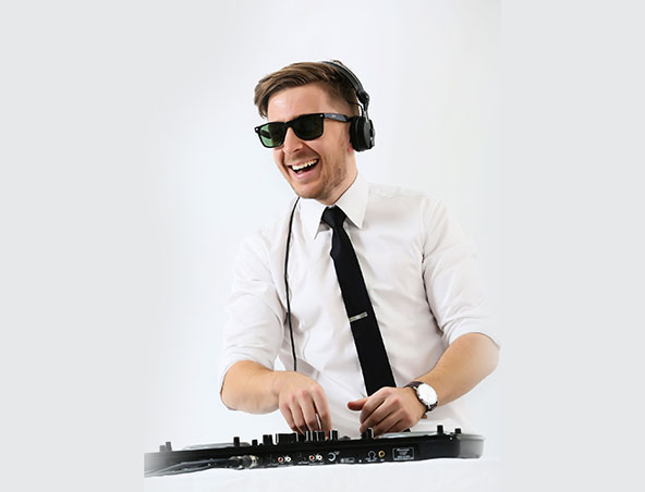 Wedding DJ Luke - Melbourne Djs - Disc Jockey