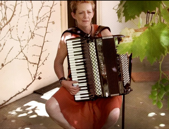 PERTH PIANO ACCORDION PLAYER B