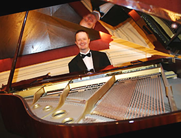 PERTH PIANO PLAYER