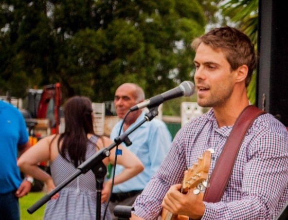 Josh Acoustic Soloist Brisbane - Singer Musicians