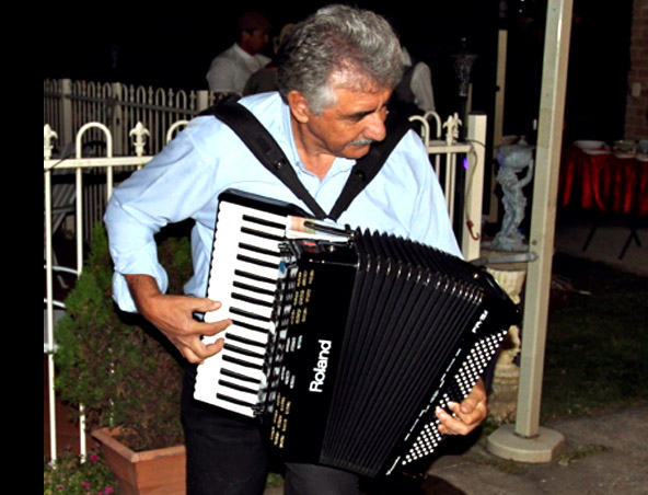 SYDNEY PIANO ACCORDION PLAYER D