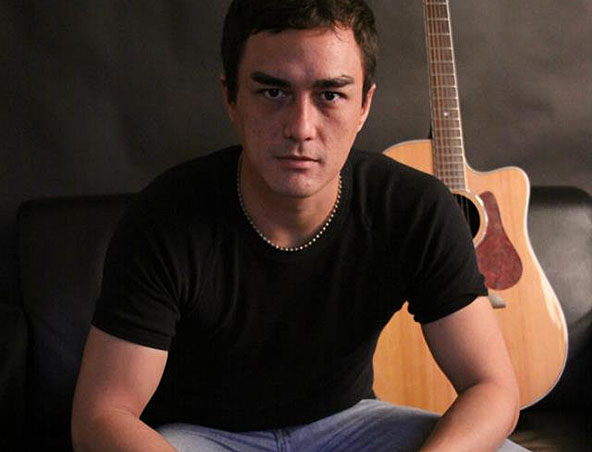 Nic Acoustic Soloist Brisbane - Singer Musician