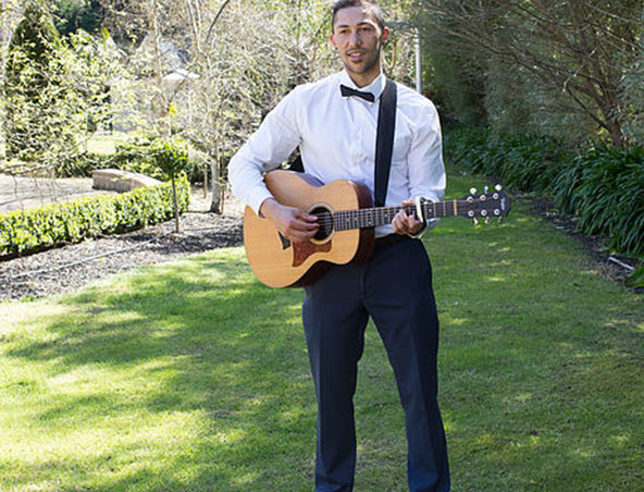 James Acoustic Soloist Singer Melbourne - Wedding Singer Musician - Entertainment