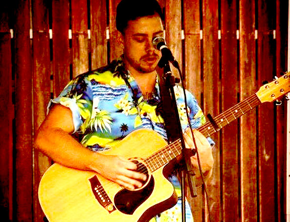 Kyle Acoustic Singer Guitarist Brisbane - Musicians Singers