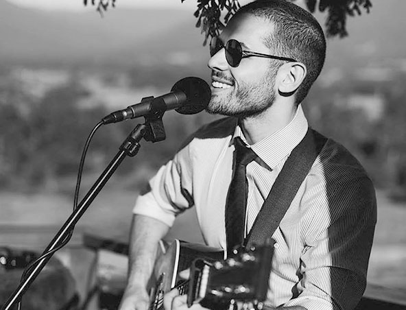 Melbourne Acoustic Duo Sarah and Joey